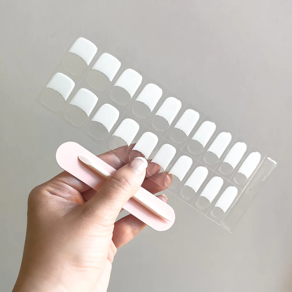 Sticker gel Real Nails per unghie perfette in pochi minuti, senza HEMA.