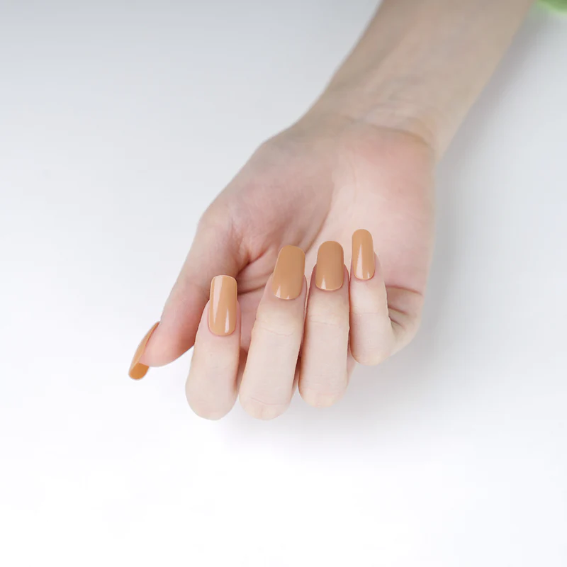 Sticker gel Real Nails per unghie perfette in pochi minuti, senza HEMA.