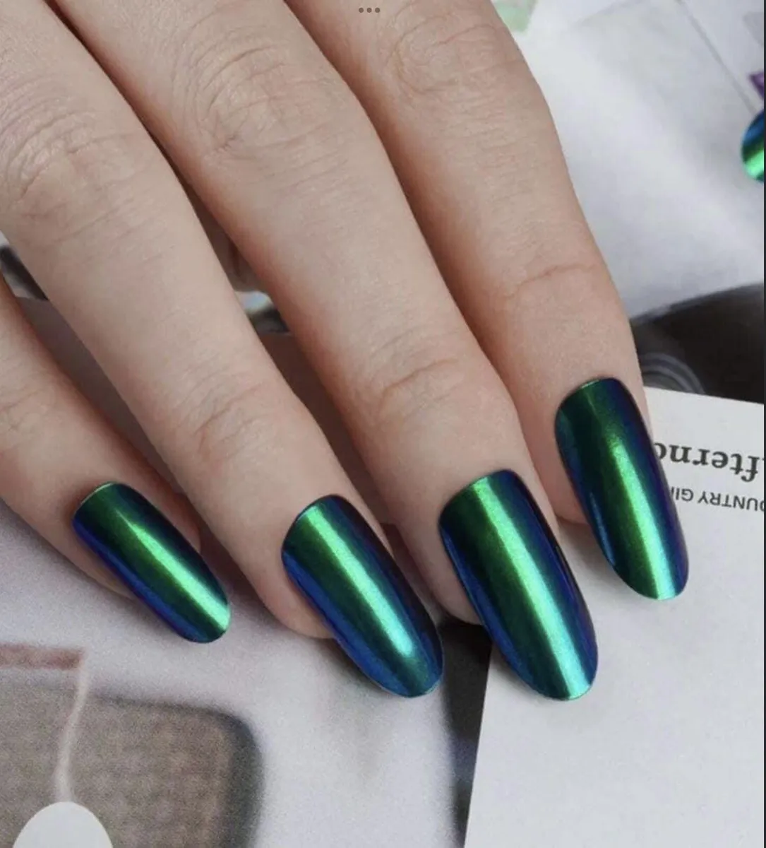 Sticker gel Real Nails per unghie perfette in pochi minuti, senza HEMA.