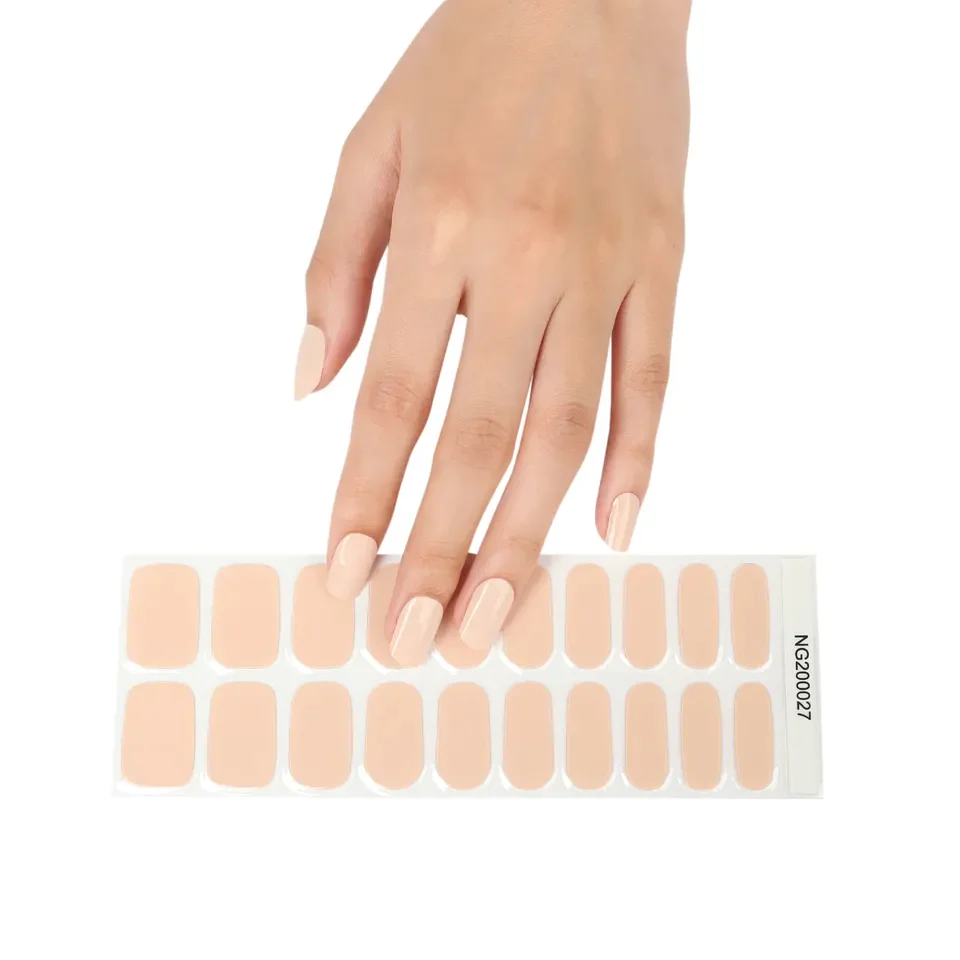 Sticker gel Real Nails per unghie perfette in pochi minuti, senza HEMA.