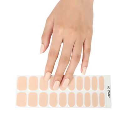 Sticker gel Real Nails per unghie perfette in pochi minuti, senza HEMA.