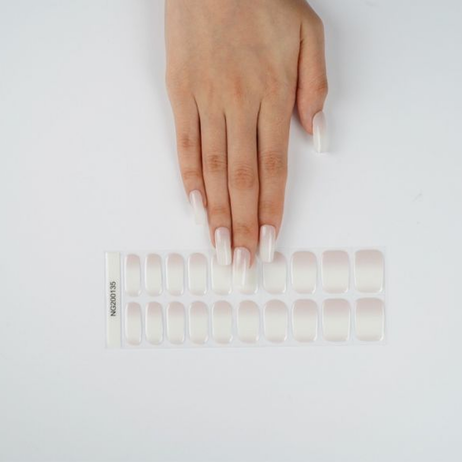 Sticker gel Real Nails per unghie perfette in pochi minuti, senza HEMA.