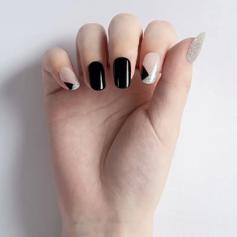 Sticker gel Real Nails per unghie perfette in pochi minuti, senza HEMA.