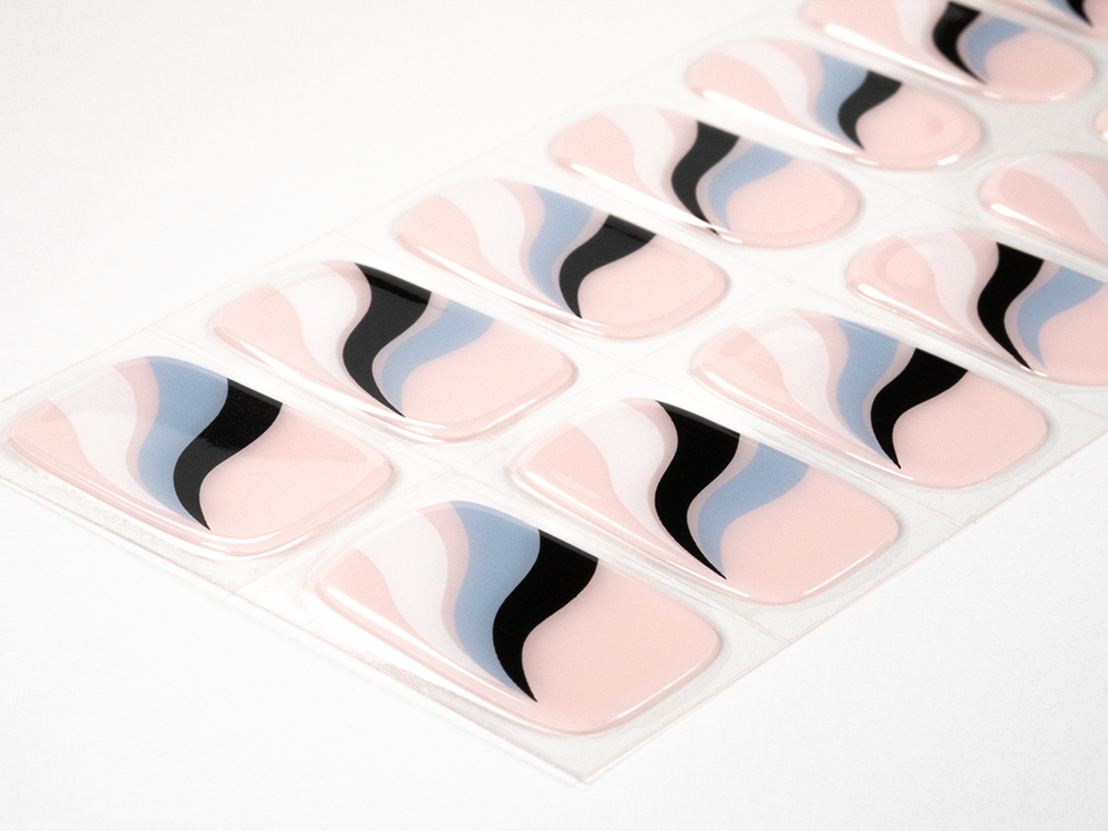 Sticker gel Real Nails per unghie perfette in pochi minuti, senza HEMA.