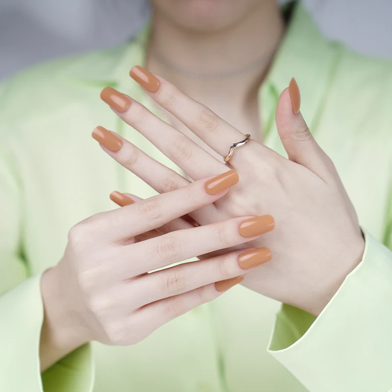 Sticker gel Real Nails per unghie perfette in pochi minuti, senza HEMA.