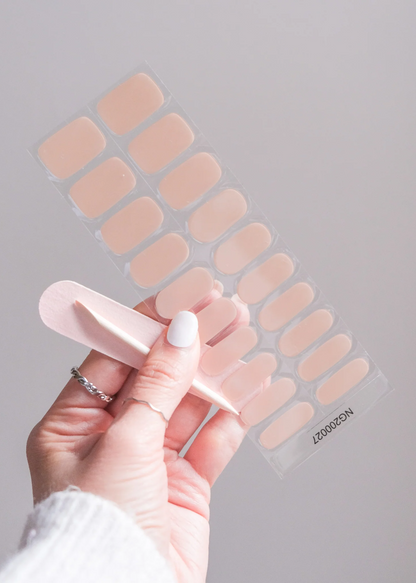 Sticker gel Real Nails per unghie perfette in pochi minuti, senza HEMA.